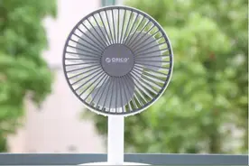 废旧电扇放在阳台，居然有这么多的好处，比卖废品强太多了！图片