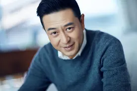 王海燕：遭前妻嫌弃的张嘉译，被她宠成宝，如今一家三口幸福美满图片