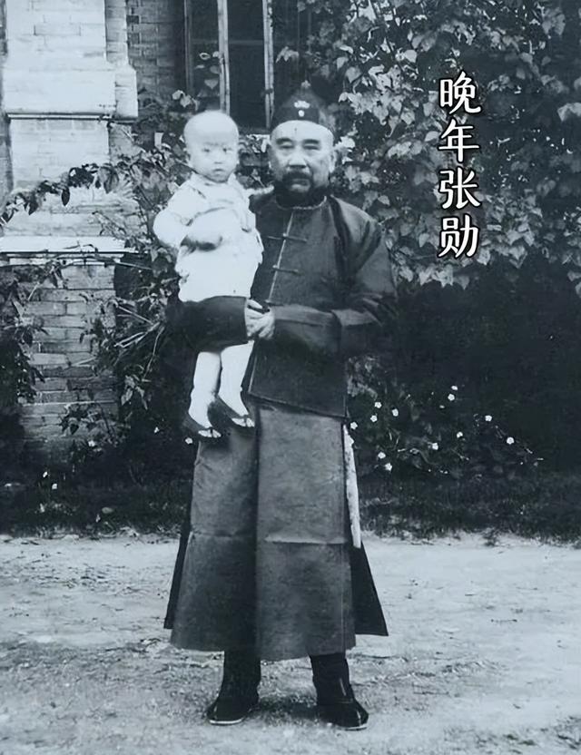 1976年，王洪文秘书突然发现不对劲，火速申请调离：这人要完蛋了