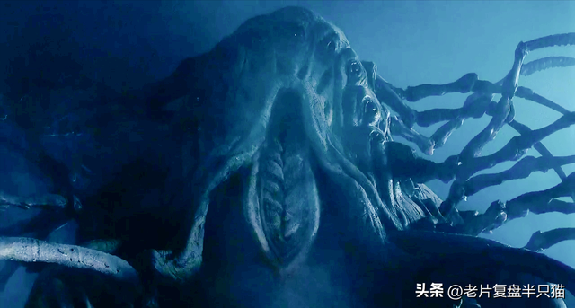 盘点《星河战队》虫族兵种，从低级兵，讲到女王和虫神