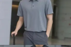 被这套男士商务穿搭惊艳了！POLO衫+休闲裤+运动，又帅气又方便！图片