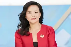 她曾是央视著名女主持人，因为口误，意外暴露自己的间谍身份被捕图片