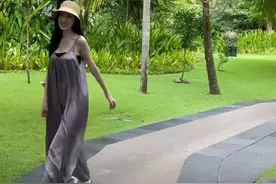 林志颖携妻儿出游，陈若仪甜晒老公视角，三娃辣妈穿泳装身材养眼图片