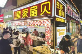 新店和老字号交织，长春桂林胡同美食街 充盈着浓浓“烟火气”图片