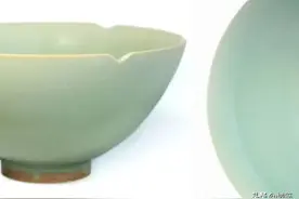 远山含翠 美不胜收！明永乐翠青釉VS南宋龙泉窑...图片