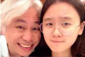 “爷孙恋”男主去世，小女友无人现身：风流一世，最后成工具人？图片