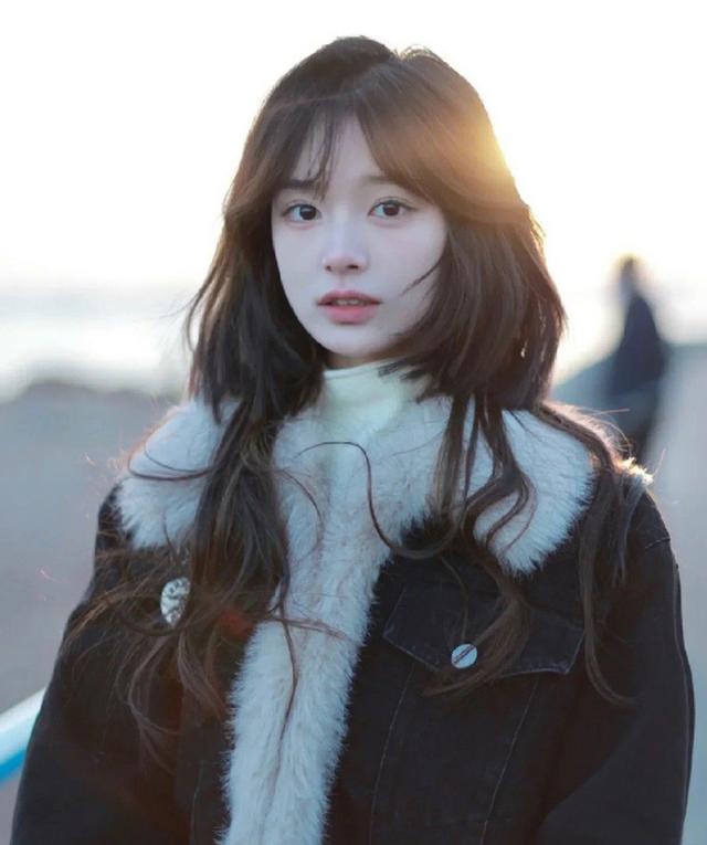 2023中长发型(男生圆脸发型2023最新图片) - 冷求网