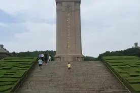 缅怀先烈 探访英烈足迹——探访淮海战役纪念塔图片