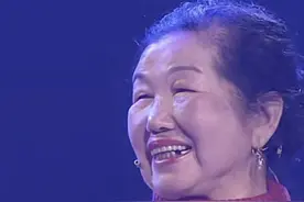 68岁阿姨寻找50年前初恋，发现对方竟终生未娶，两人终于再续前缘图片