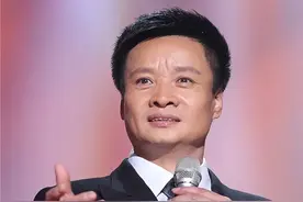 从“文职将军”到为爱隐退，66岁阎维文，已经走上一条康庄大道图片