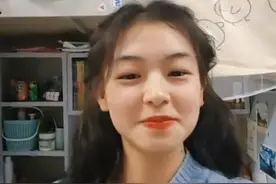 西安女生拍技术流运镜，第一视角画风甜美，第三视角直接“封神”图片