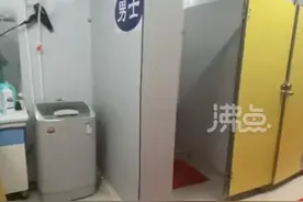网友吐槽露营民宿男女共用一个洗澡间，民宿回应：不是男女共浴，会分时段分开进入，沙漠条件有限图片