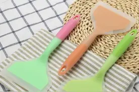 硅胶铲炒菜真有毒？高温可释放致癌物，许多家庭用错锅铲？图片