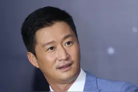 吴京：拍战狼超出预算8000多万，真车炸的一辆又一辆，心疼图片