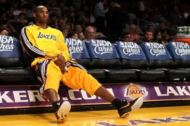 美媒重排75大巨星，詹姆斯第二，科比第十，麦蒂霍华德入选图片