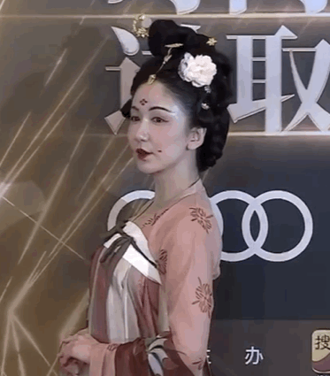吊打韩国化妆术！中国女生这样化妆也太美了