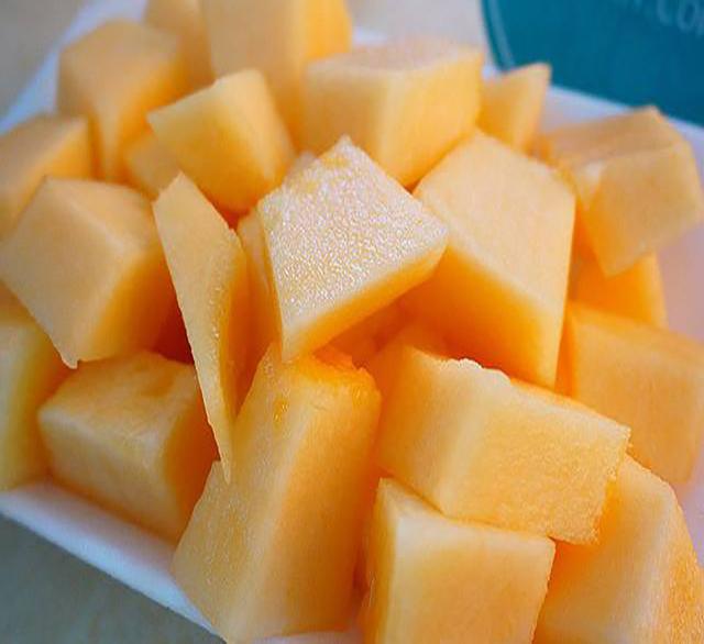 过年买水果，别总买桔子和苹果，多买这4种水果，大人小孩都爱吃