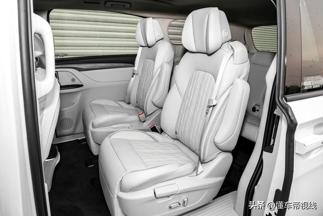 新车 | 售31.79万元起，新款别克GL8 ES陆尊发布，看哪款最值得购买