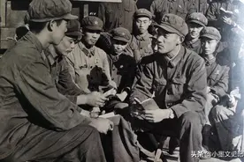 82年，邓小平撤销铁道兵部队的意义何在？他给战士的回应充满智慧图片