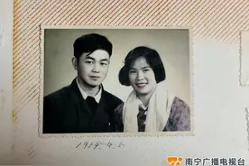从没说过“我爱你” 但是钻石婚的他们却相爱到老图片
