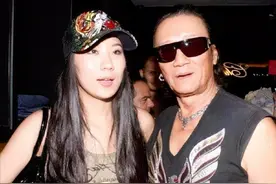 谢婷婷：情史胜过谢贤，37岁未婚生女，曾一年换七个男友无缝连接图片