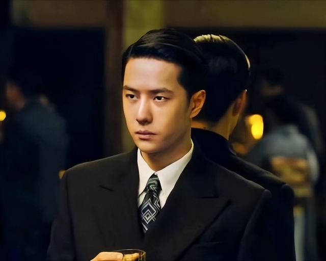 路温评价王一博，电影感的反义词，在人身攻击的边缘蹦迪