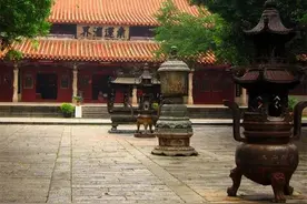 宋朝一高僧，读经六年不解真意，听到斋鼓声后，豁然开悟图片