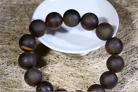 为什么奇楠与普通沉香价格相差这么大？原因究竟是什么？图片