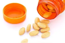 三个简单的缓解堆积的黑色素方法！简单有效图片