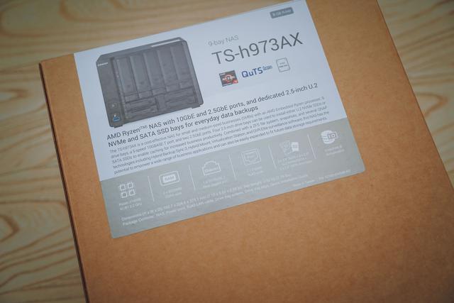 历史低价买到九盘位万兆 NAS 机皇：威联通 TS-H973AX