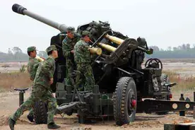 高射炮没打中飞机，炮弹去哪儿？大多自毁，也有倒霉蛋被误击致死图片