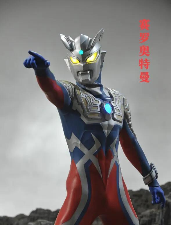 《铠甲勇士》12年后，主演的发展差距有多大？最红的官方都请不动