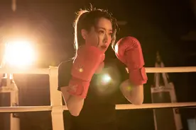如何快速地看清一个女人？两件事图片
