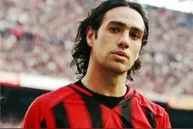 历史最强十大中后卫，全是带刀侍卫，效率比前锋还高，拉莫斯上榜图片