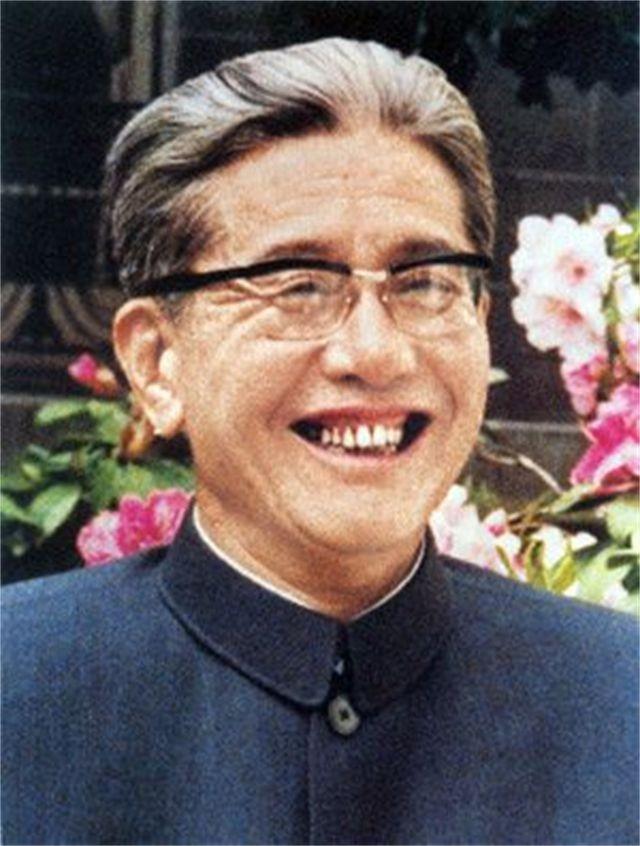 1983年乔冠华病逝，章含之对葬礼安排提出三点要求，中央：同意