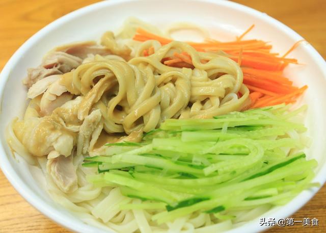 想吃芝麻酱不用买，5块钱能做一大瓶，纯正无添加，附麻酱吃法