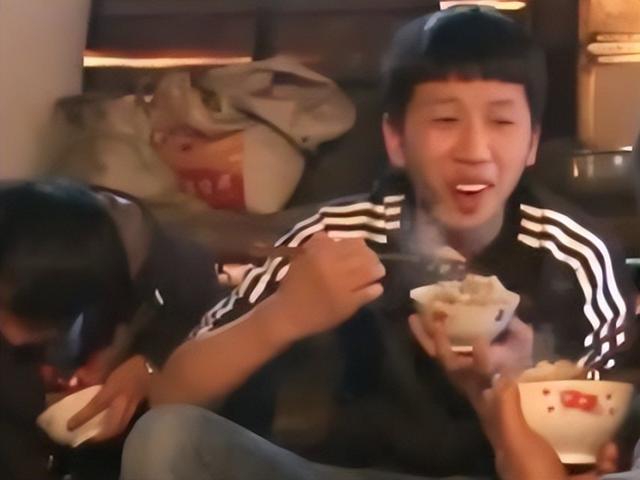 从国民级软件到游戏梦碎，一代网友的启蒙之作，为何惨淡落幕？