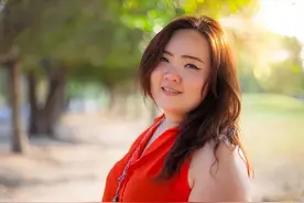 女性50岁后，最佳体重是多少？医生：达到标准就行，太瘦也不好图片