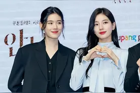 长得姬里姬气配一脸，实际上却是正版和盗版的差别？图片