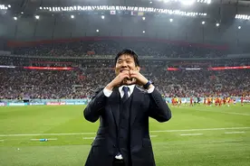 如此飘忽？森保一已成日本国内风云人物，但形象却在神和鬼之间来回切换图片