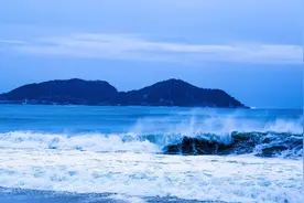 小勇给老侯打电话没有办成事情图片