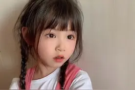 6岁女孩“蓝妮妮”爆红全网：200万粉丝背后，是想象不到的悲惨图片