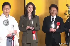 见人不如健身，因为肌肉不会背叛你！55岁的天海佑希美到上热搜！图片