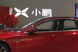 小鹏汽车被指锁电，80kw电池容量只能装70kw，客服回应图片