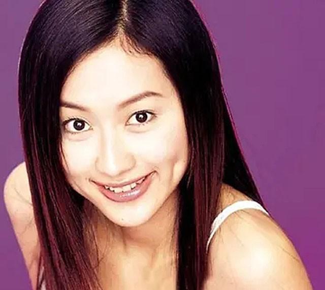 吴小莉：从“港漂”到华人女性杰出代表，缘何嫁大自己25岁老公？