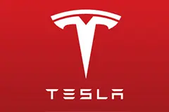 特斯拉汽车推送2023.26.9版本更新，雨天行车自动开启大灯图片