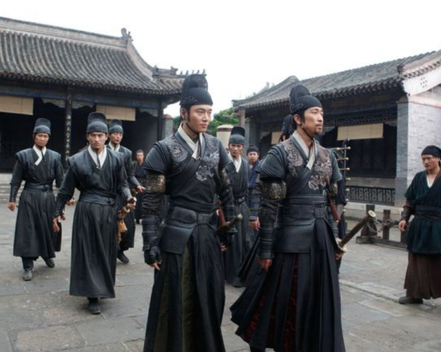 古代皇帝的安保工作，到底是怎么做的？如何确保身边侍卫的忠诚？