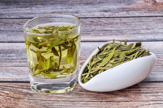 千万别小瞧了天天喝的茶，所有的树叶都能制茶吗？茶叶树叶的区别