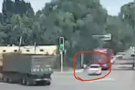 惨烈！河北四学生同骑电动车被大货车辗压身亡，三个说法值得商榷图片