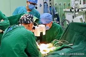 北京大学首钢医院修复重建外科：2小时成功为患者实施断指再植图片
